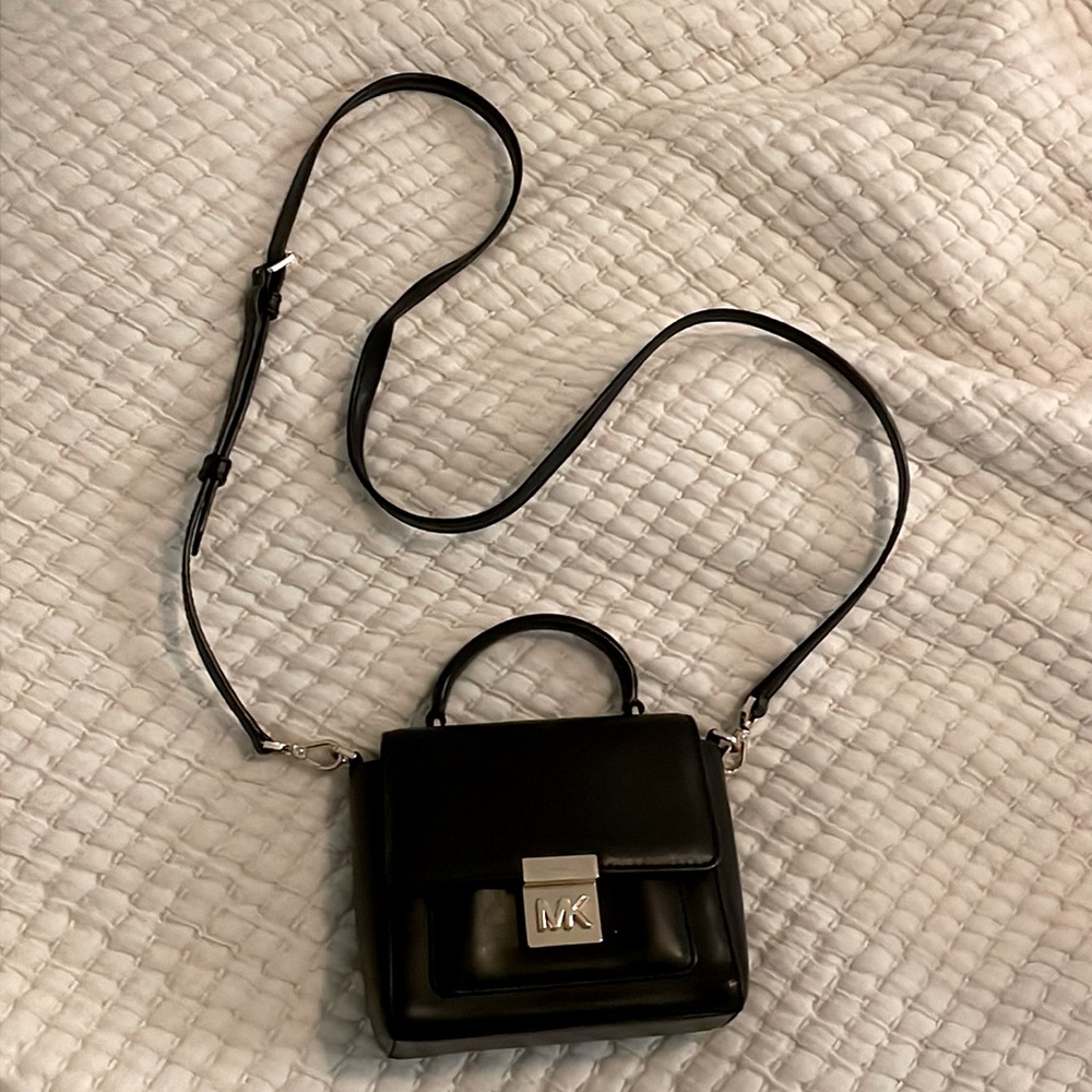 Michael Kors Mini Mindy Top Handle Crossbody Purse Leather Black
